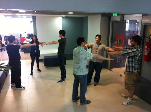 FunRetro energizer – Triangle forming for self-organizing team